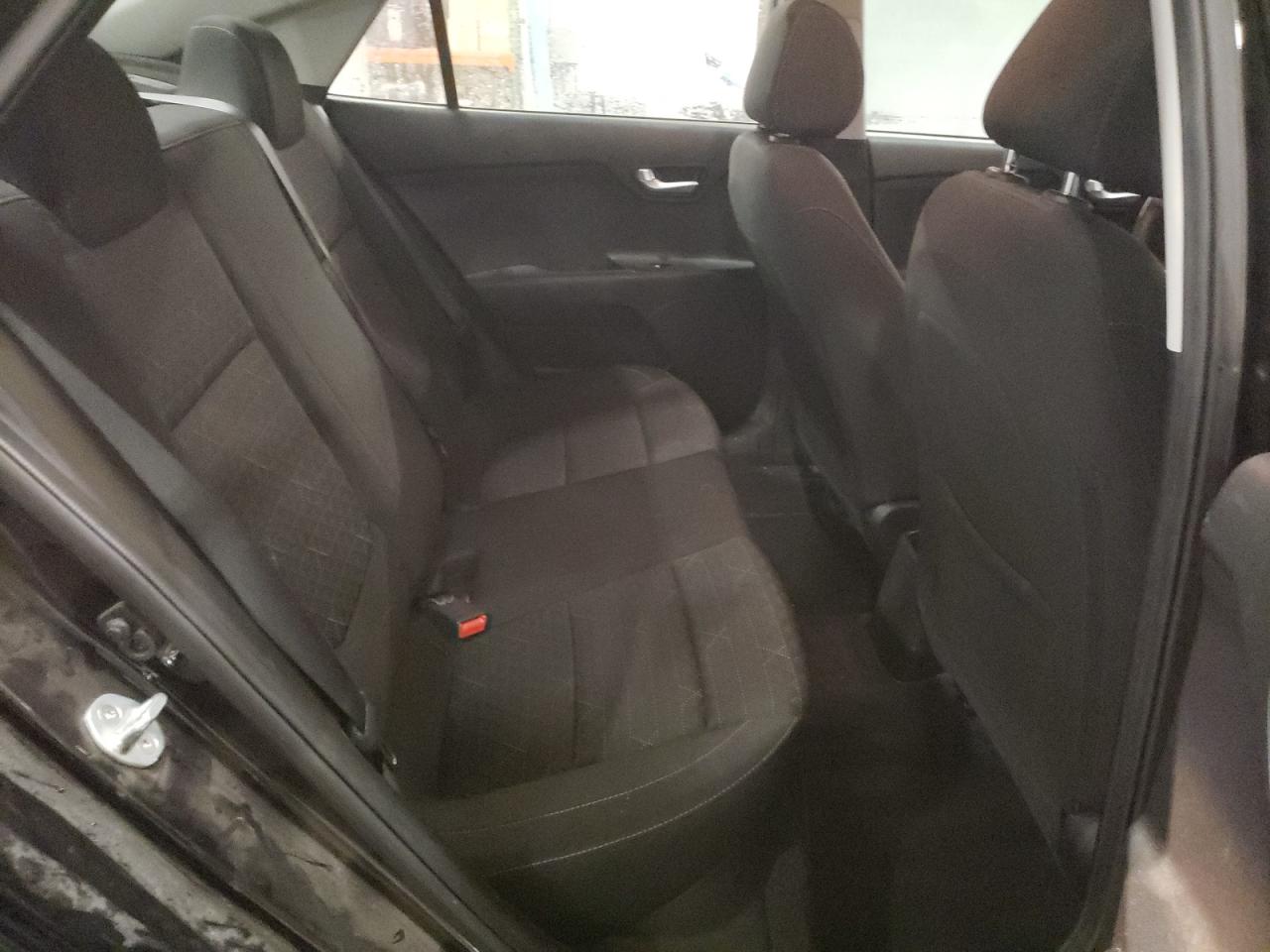 2020 Kia Rio - Image 10