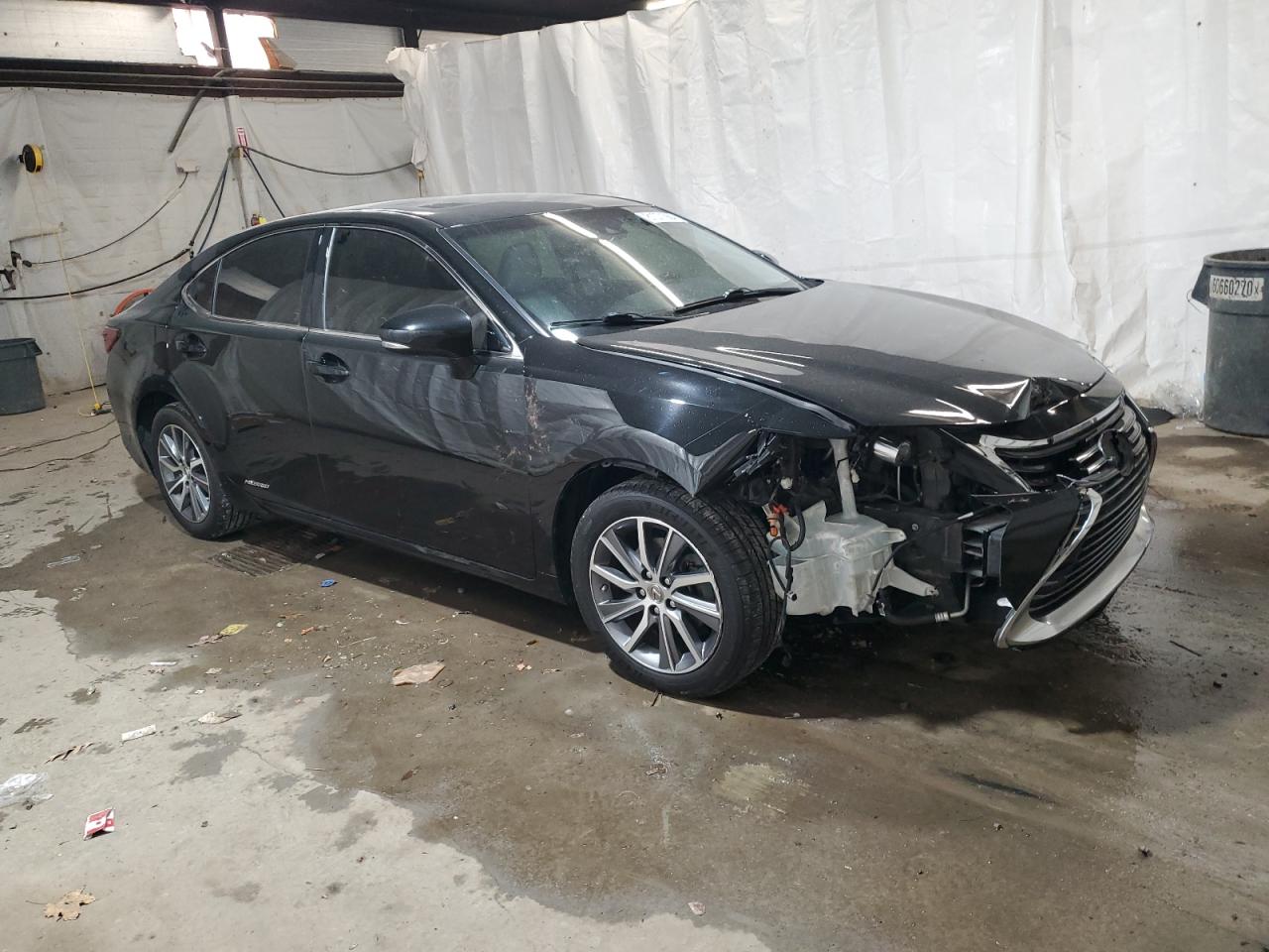 2017 Lexus ES - Image 4