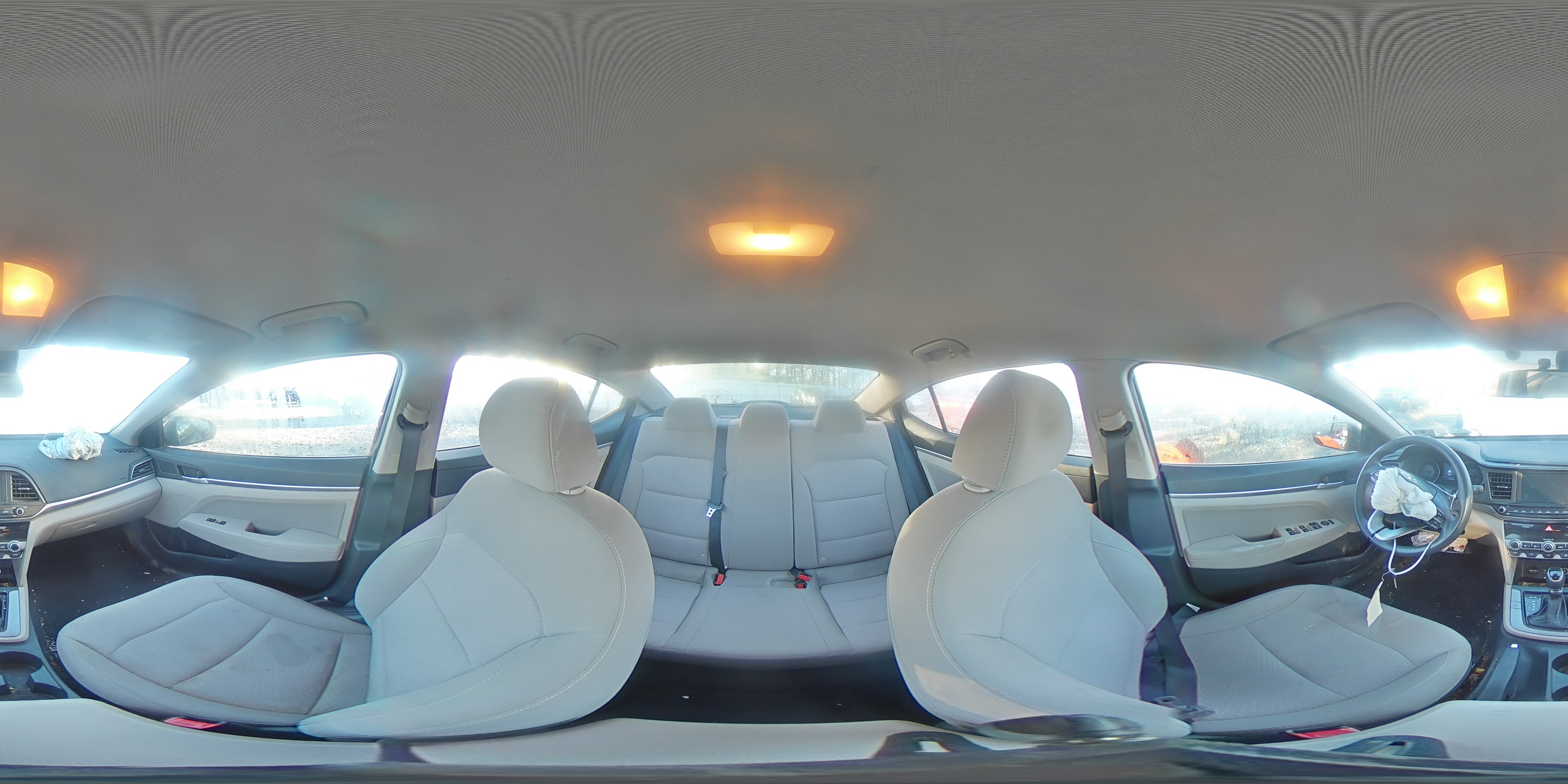 2020 Hyundai Elantra - Image 13