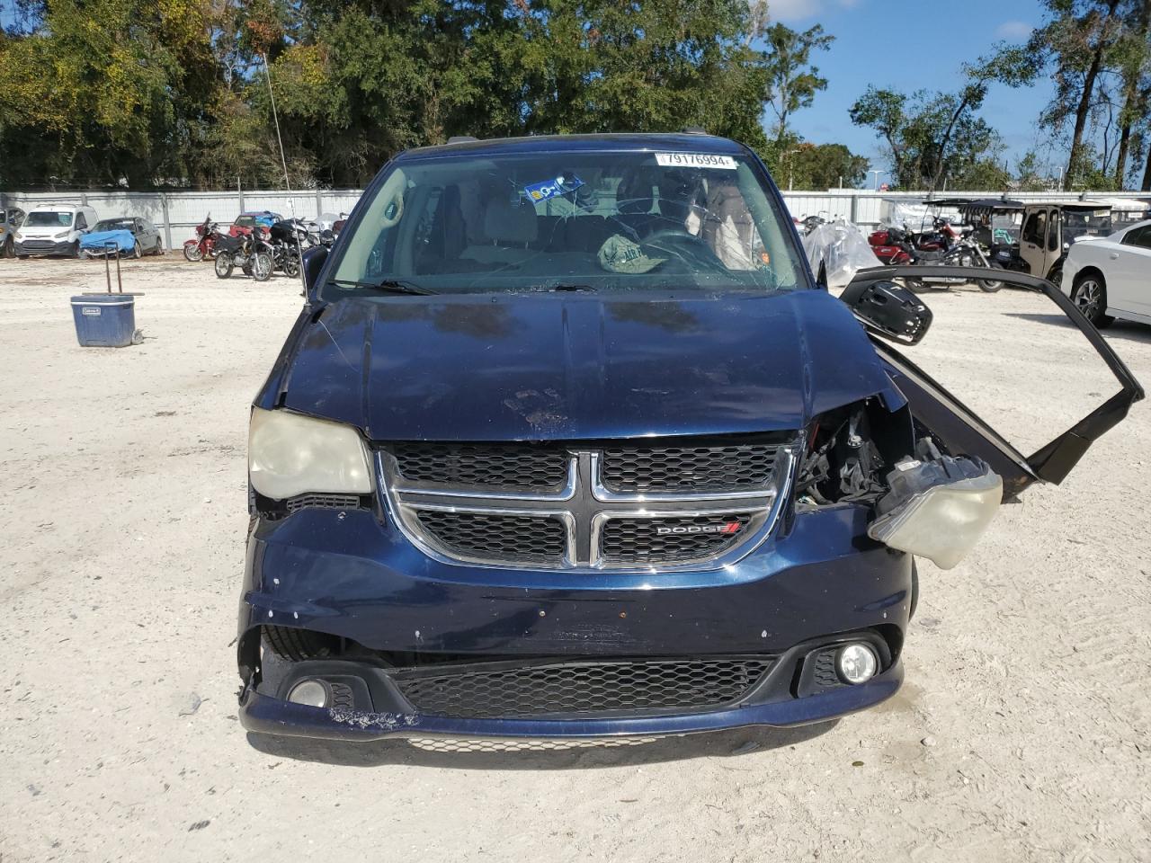 2012 Dodge Caravan - Image 5