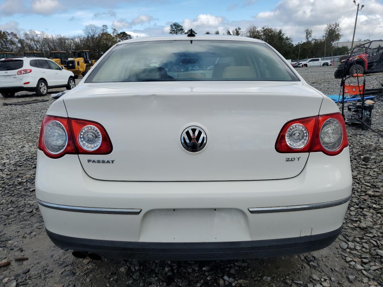 2008 Volkswagen Passat - Image 6