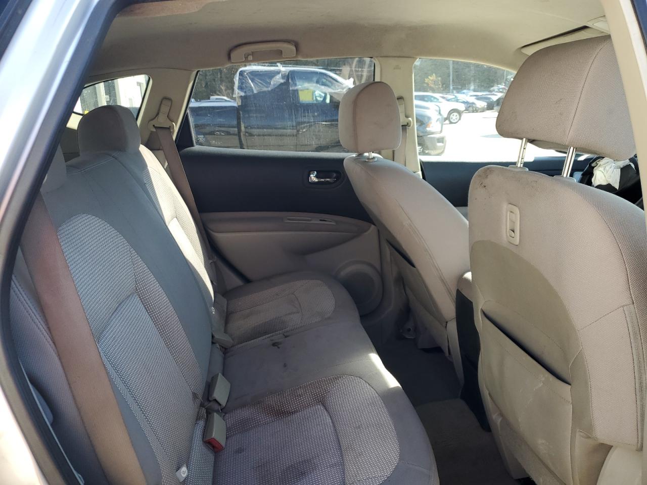 2010 Nissan Rogue - Image 10