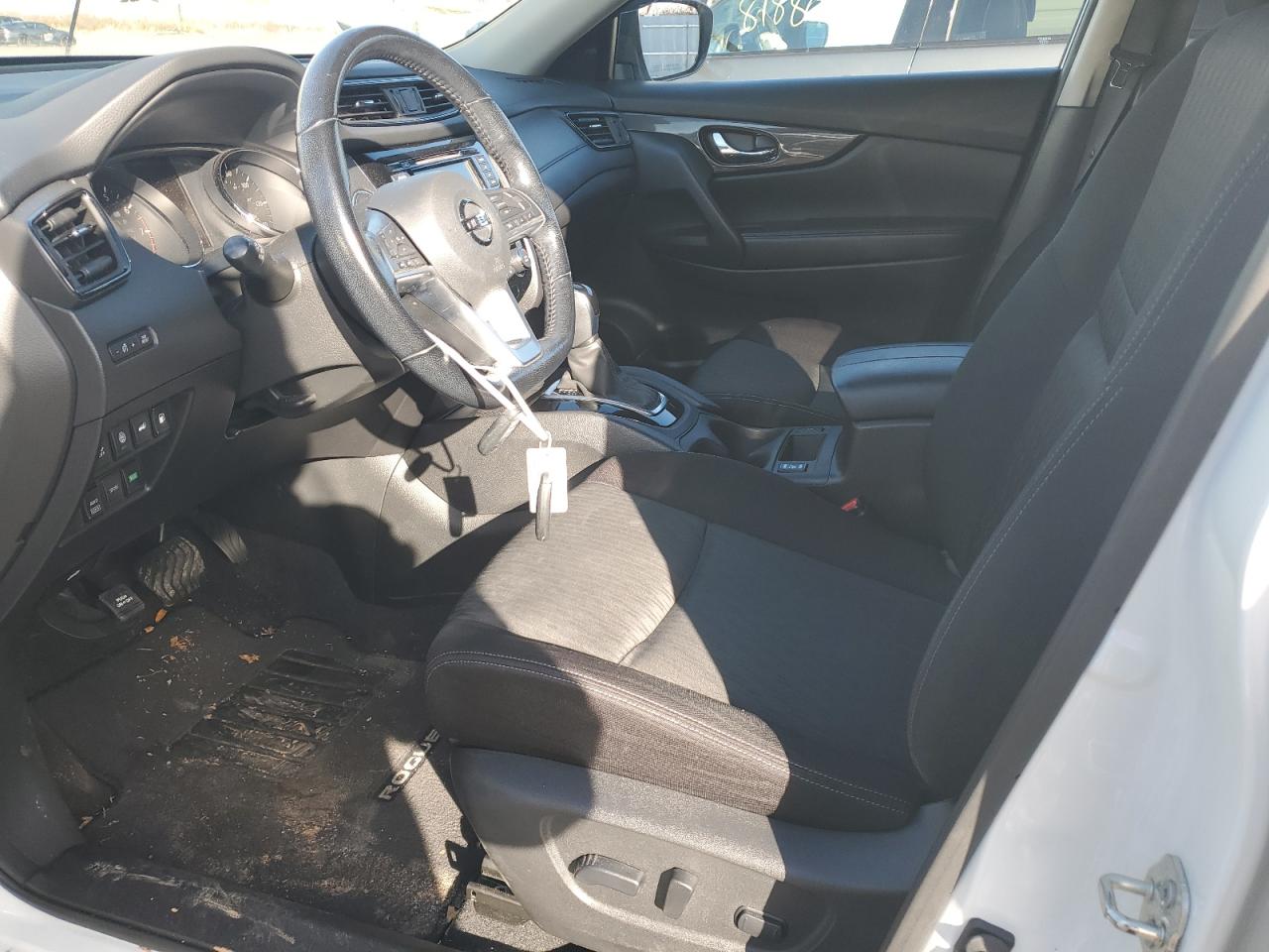 2020 Nissan Rogue - Image 7