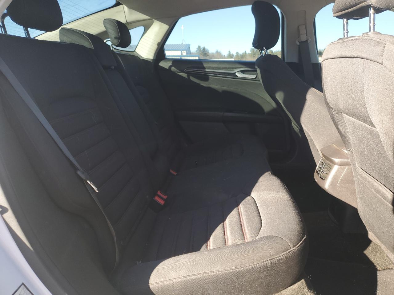 2016 Ford Fusion - Image 10