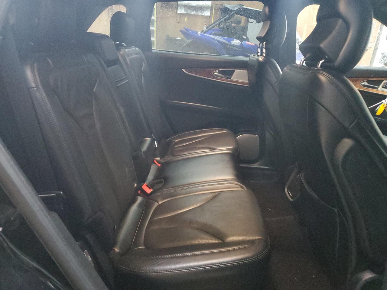 2016 Lincoln MKX - Image 12