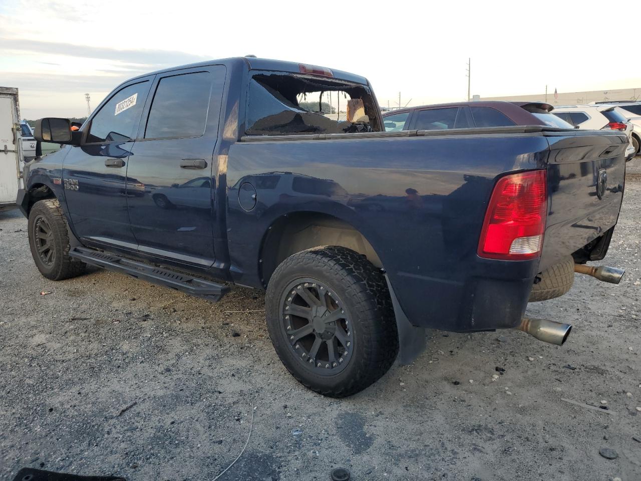 2014 RAM 1500 - Image 2
