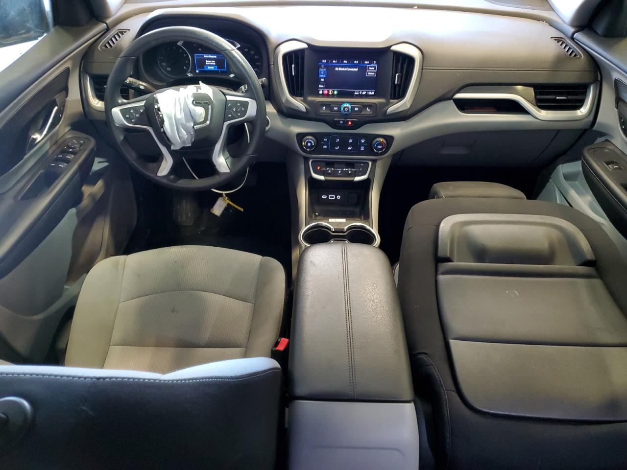 2022 GMC Terrain - Image 8