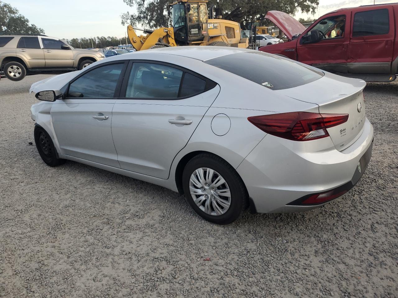 2019 Hyundai Elantra - Image 2