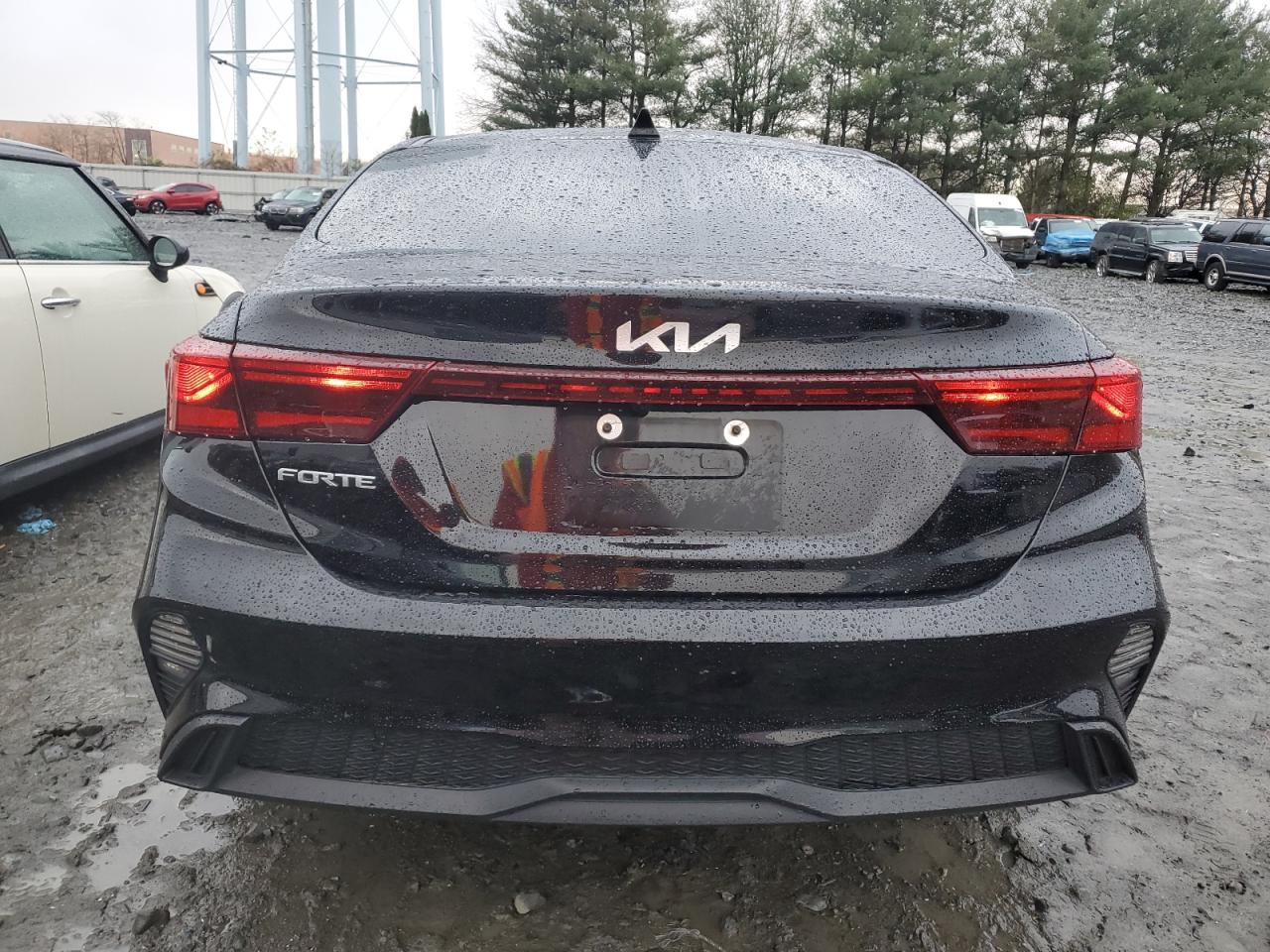 2022 Kia Forte - Image 6