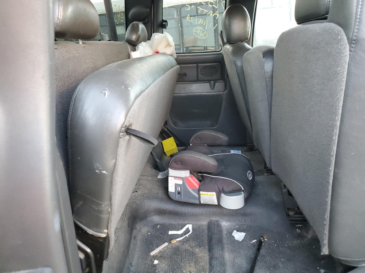 2006 Chevrolet Silverado - Image 10
