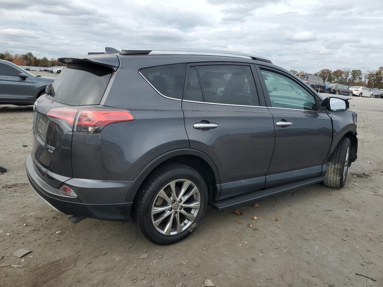 2016 Toyota RAV 4 - Image 3