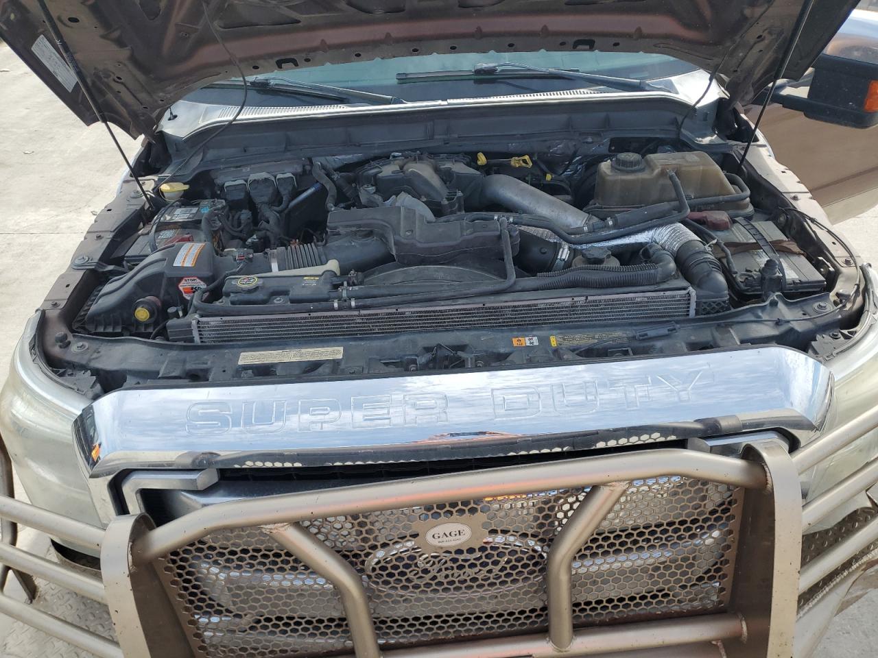 2011 Ford F250 - Image 11