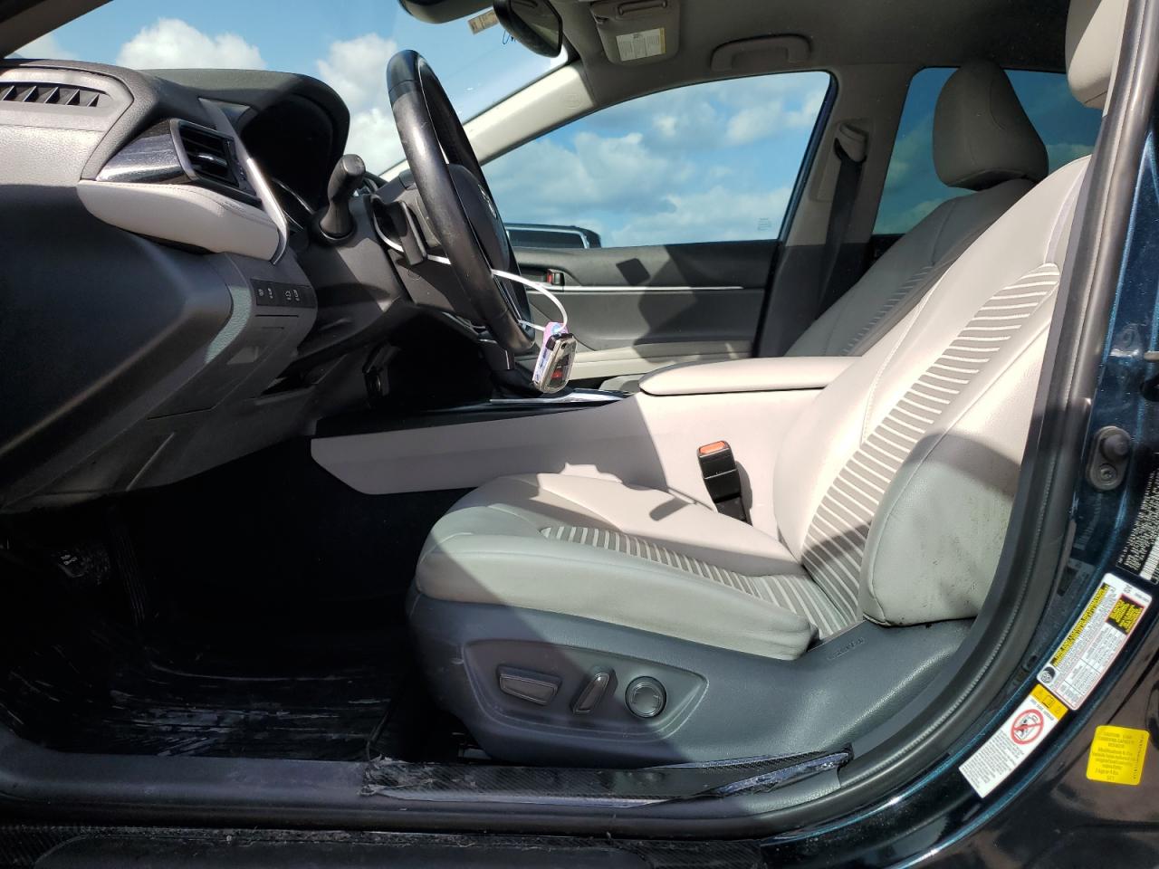 2019 Toyota Camry - Image 7