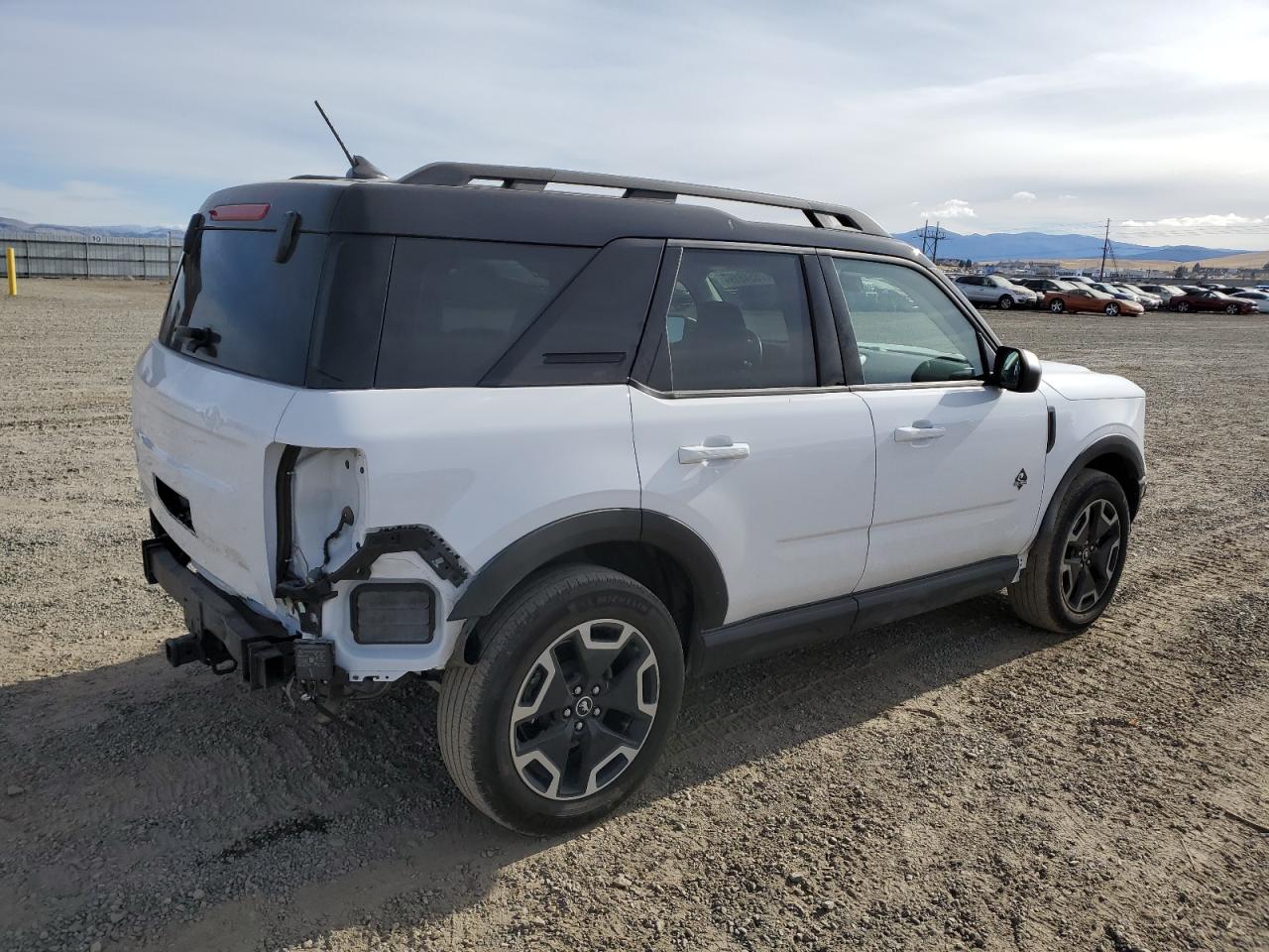 2022 Ford Bronco - Image 3