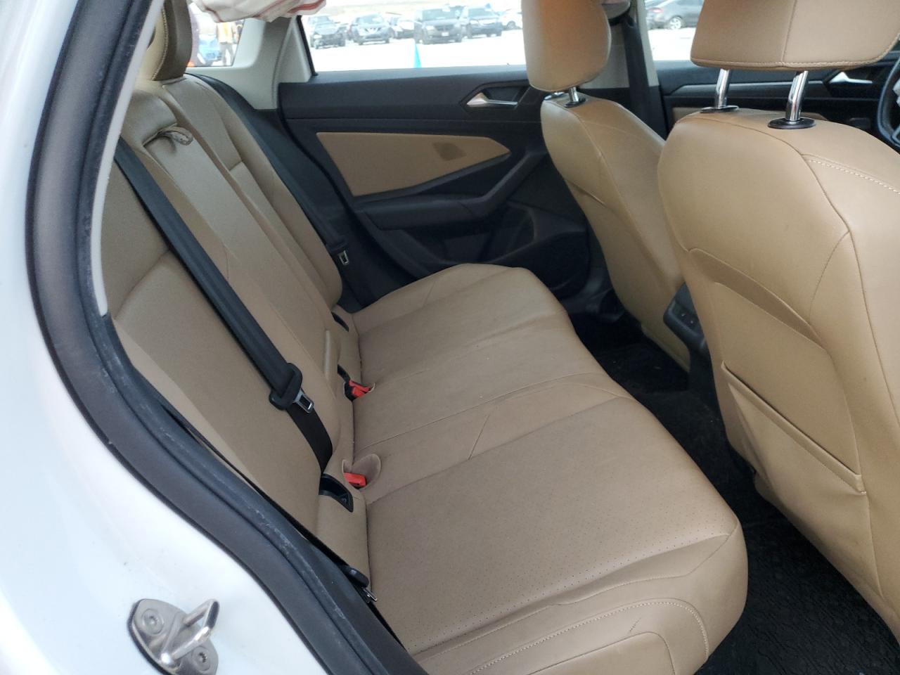 2019 Volkswagen Jetta - Image 11