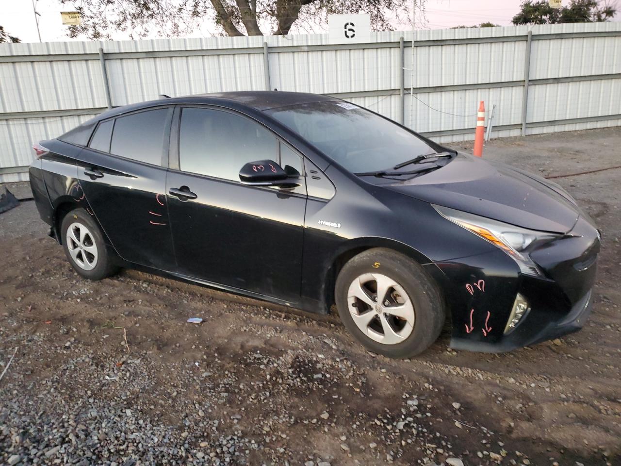 2016 Toyota Prius - Image 4
