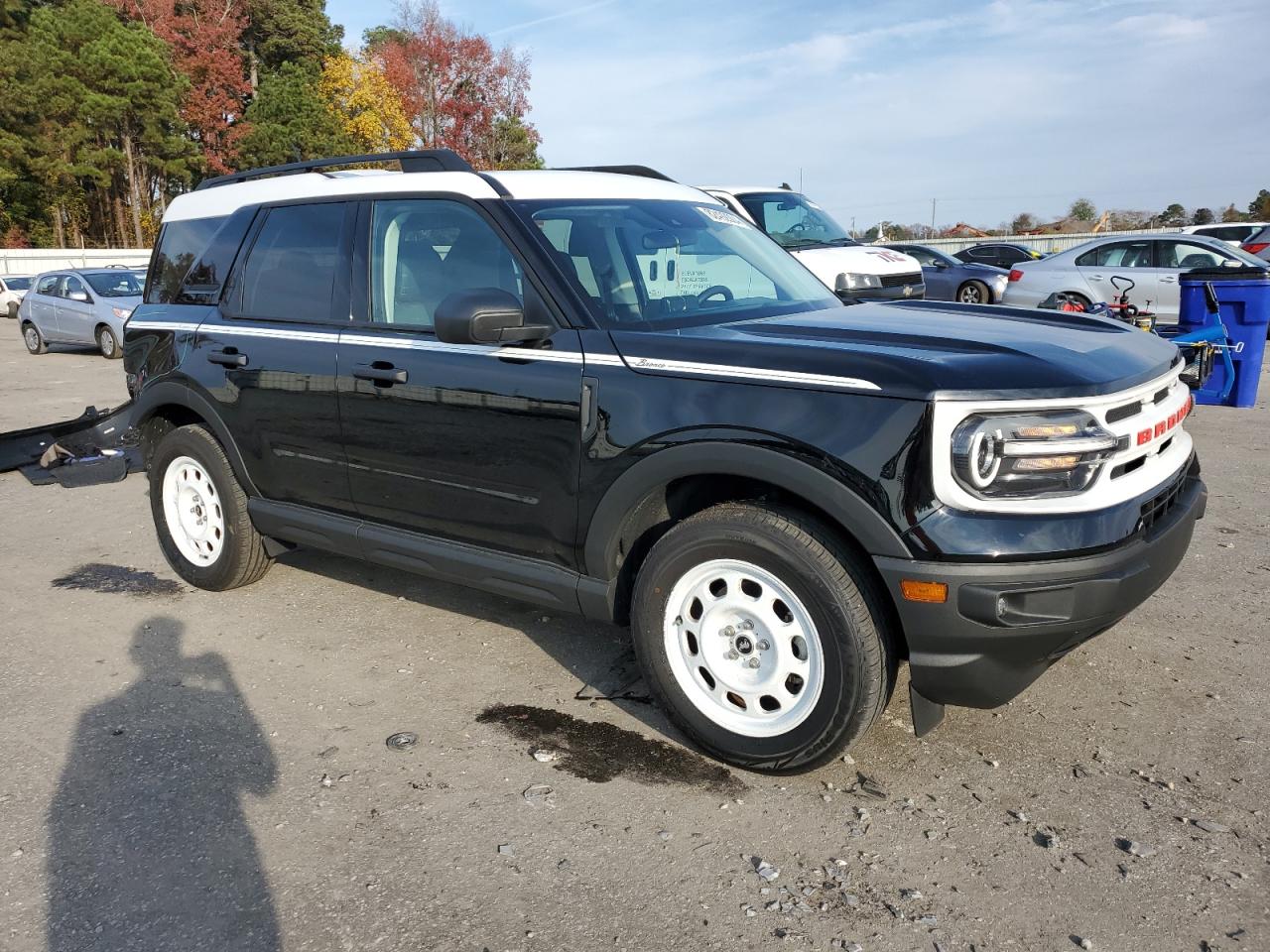 2023 Ford Bronco - Image 4