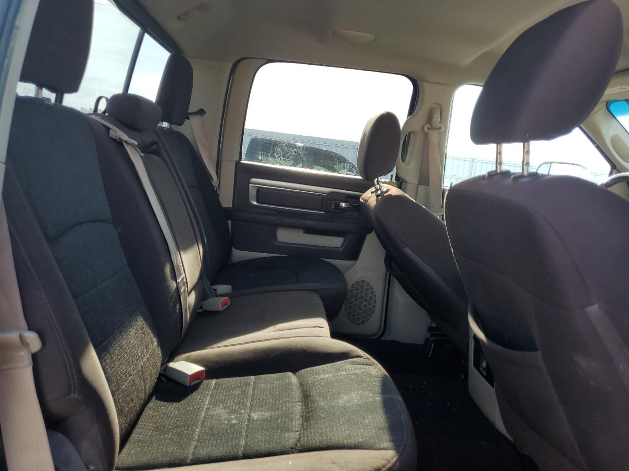 2014 RAM 1500 - Image 10