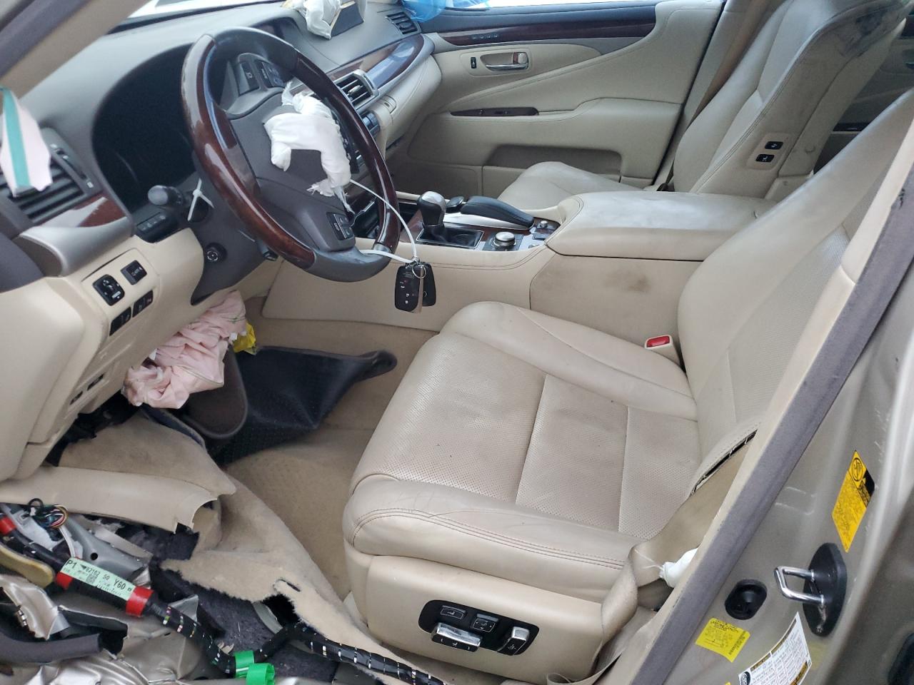 2014 Lexus LS - Image 7