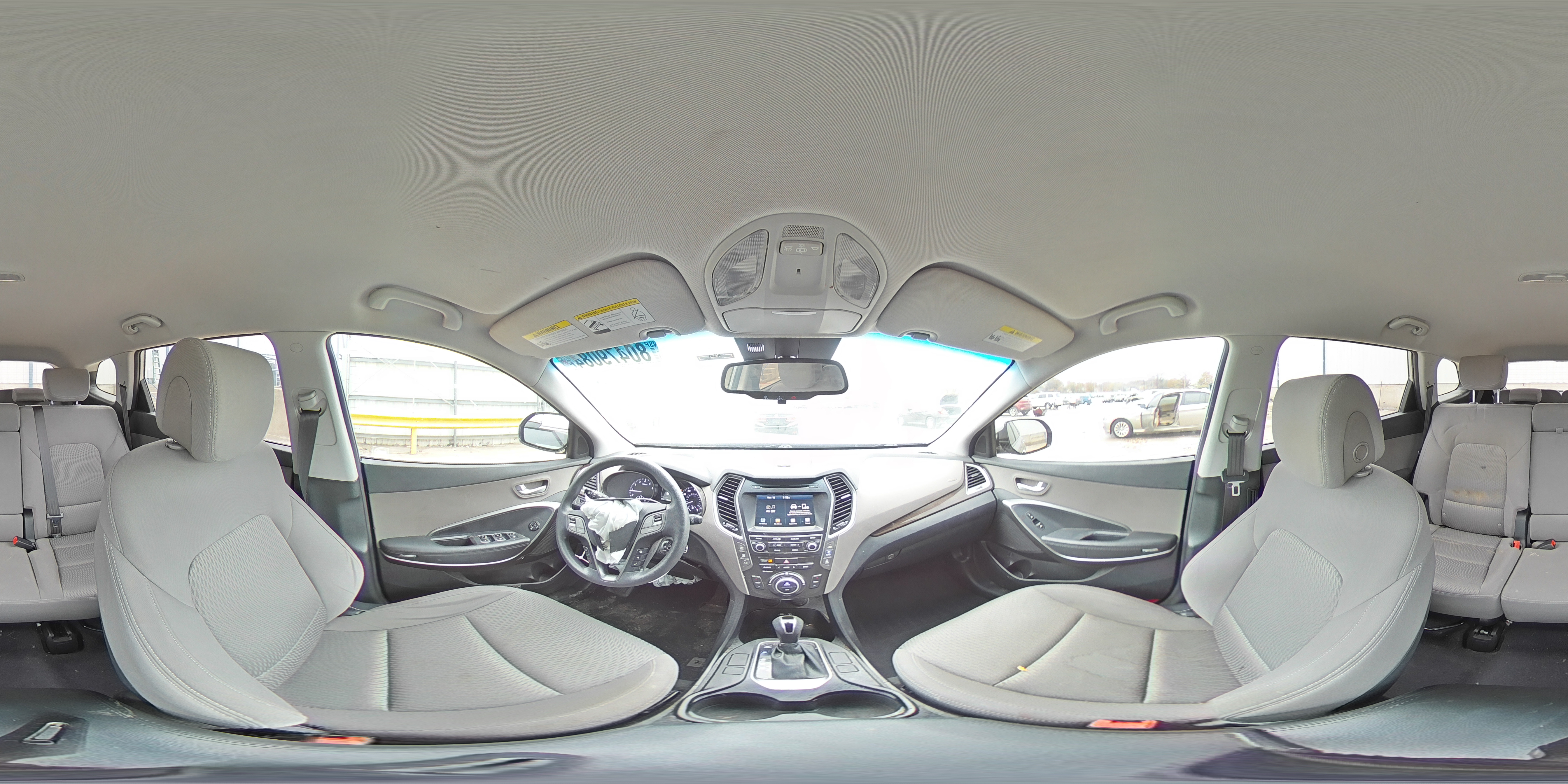 2017 Hyundai Santa Fe - Image 15