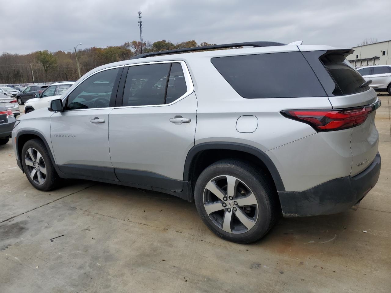 2022 Chevrolet Traverse - Image 2