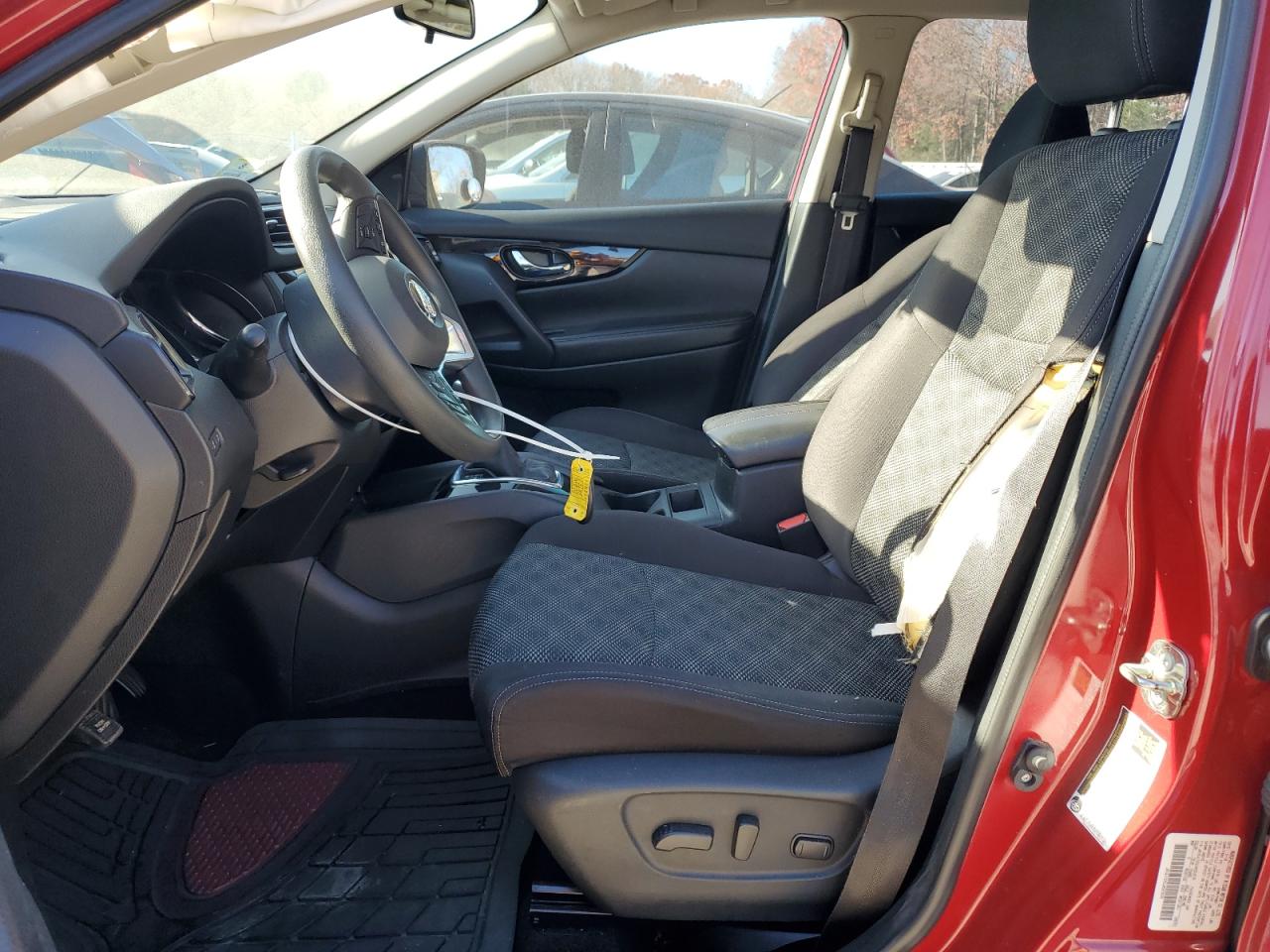2018 Nissan Rogue - Image 7