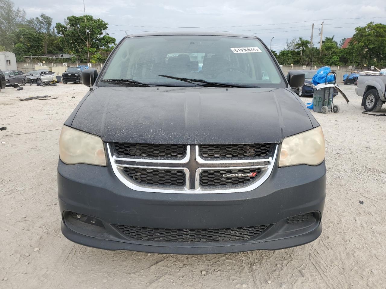 2014 Dodge Caravan - Image 5