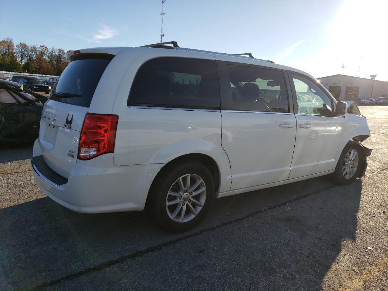 2019 Dodge Caravan - Image 3