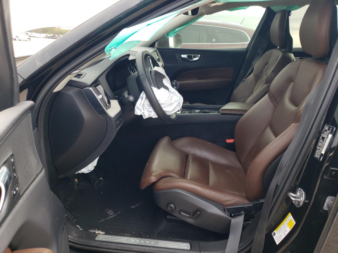 2018 Volvo XC60 - Image 7