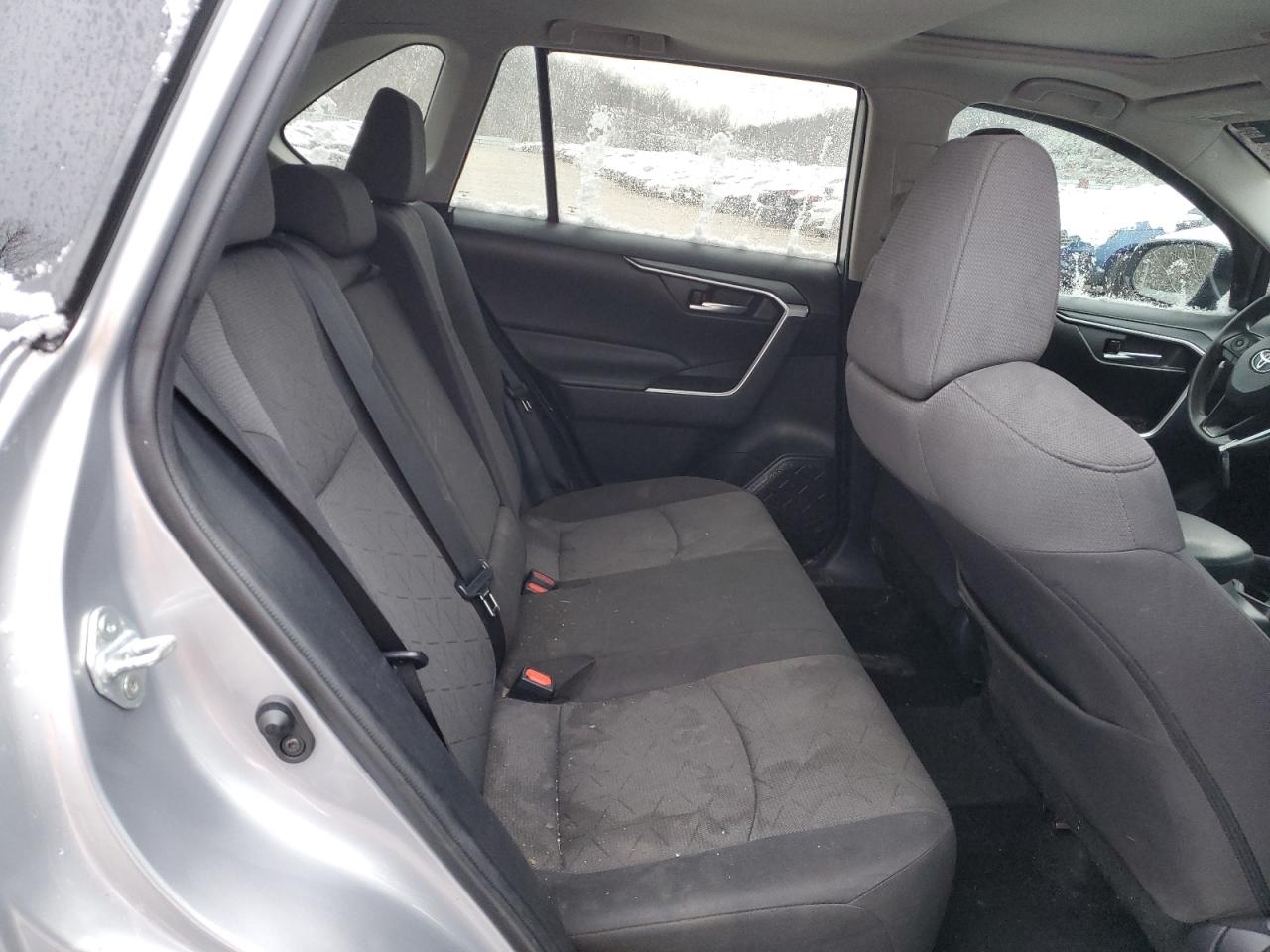2021 Toyota RAV 4 - Image 11