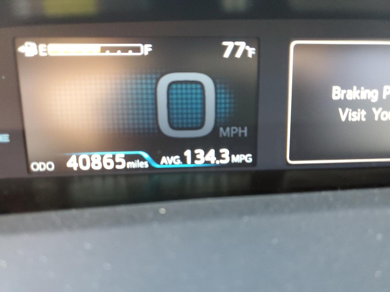 2019 Toyota Prius - Image 9