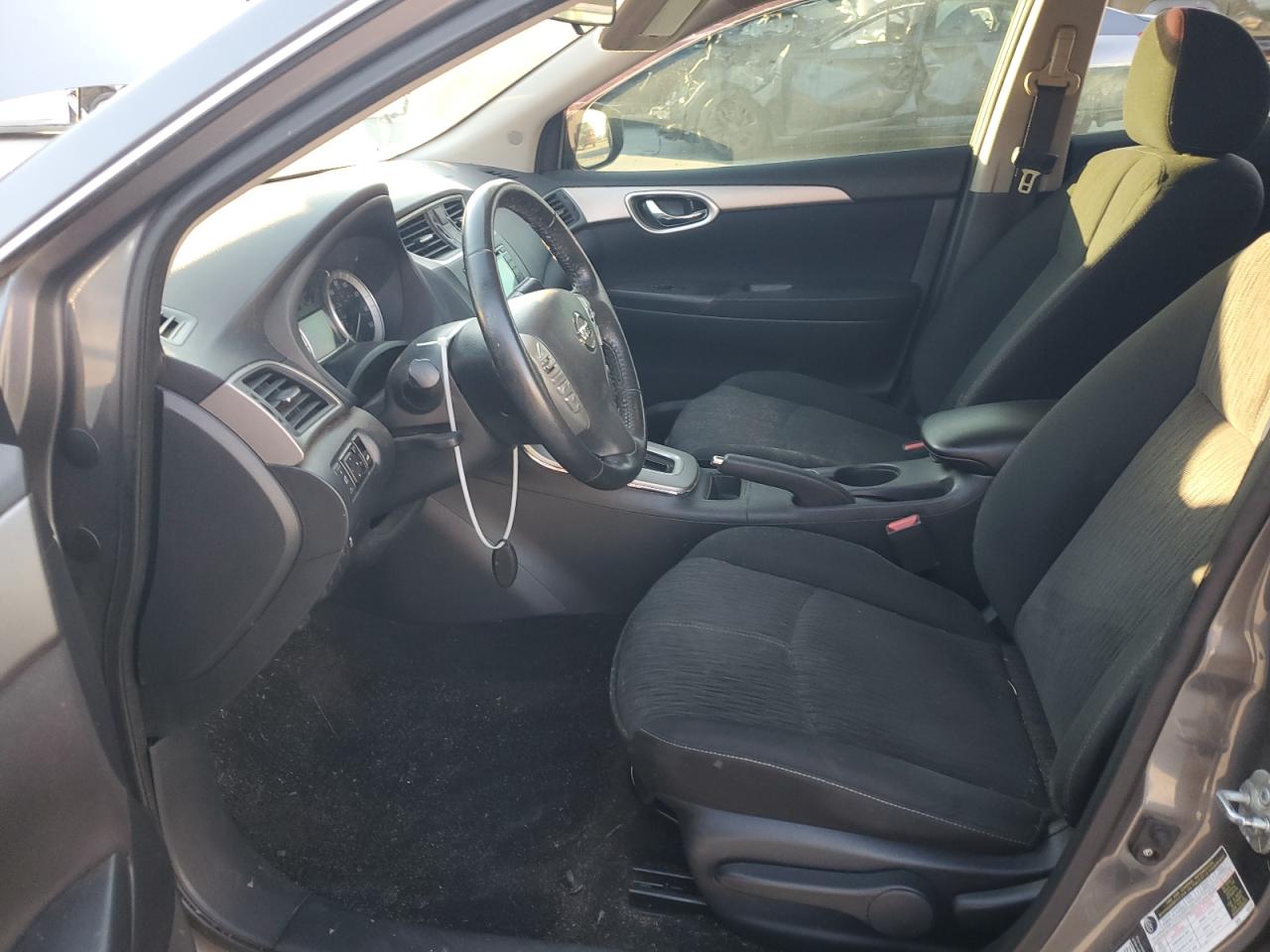 2015 Nissan Sentra - Image 7