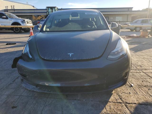  TESLA MODEL 3 2018 Серый