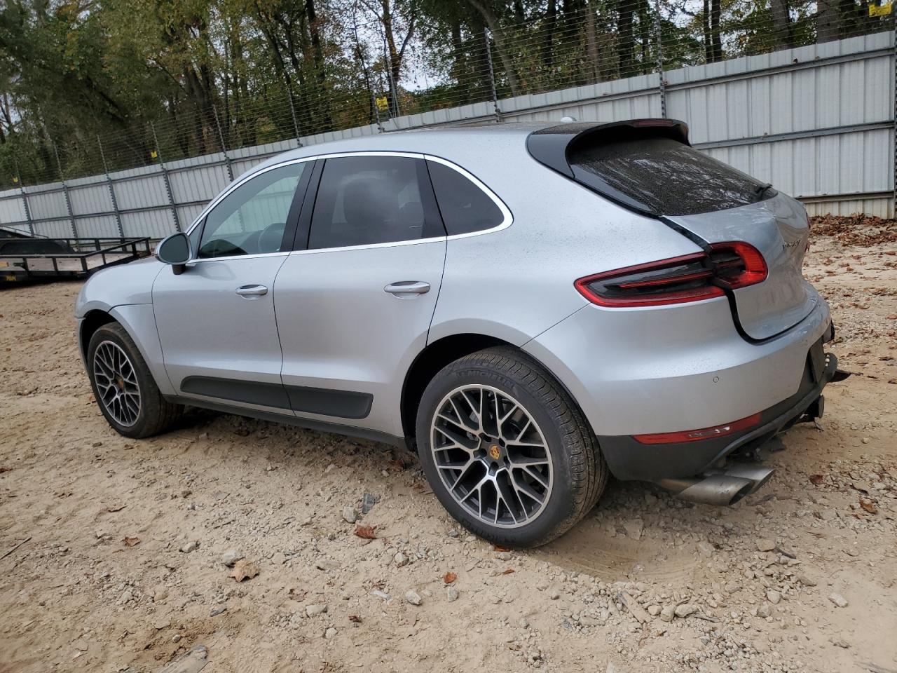 2017 Porsche Macan - Image 2