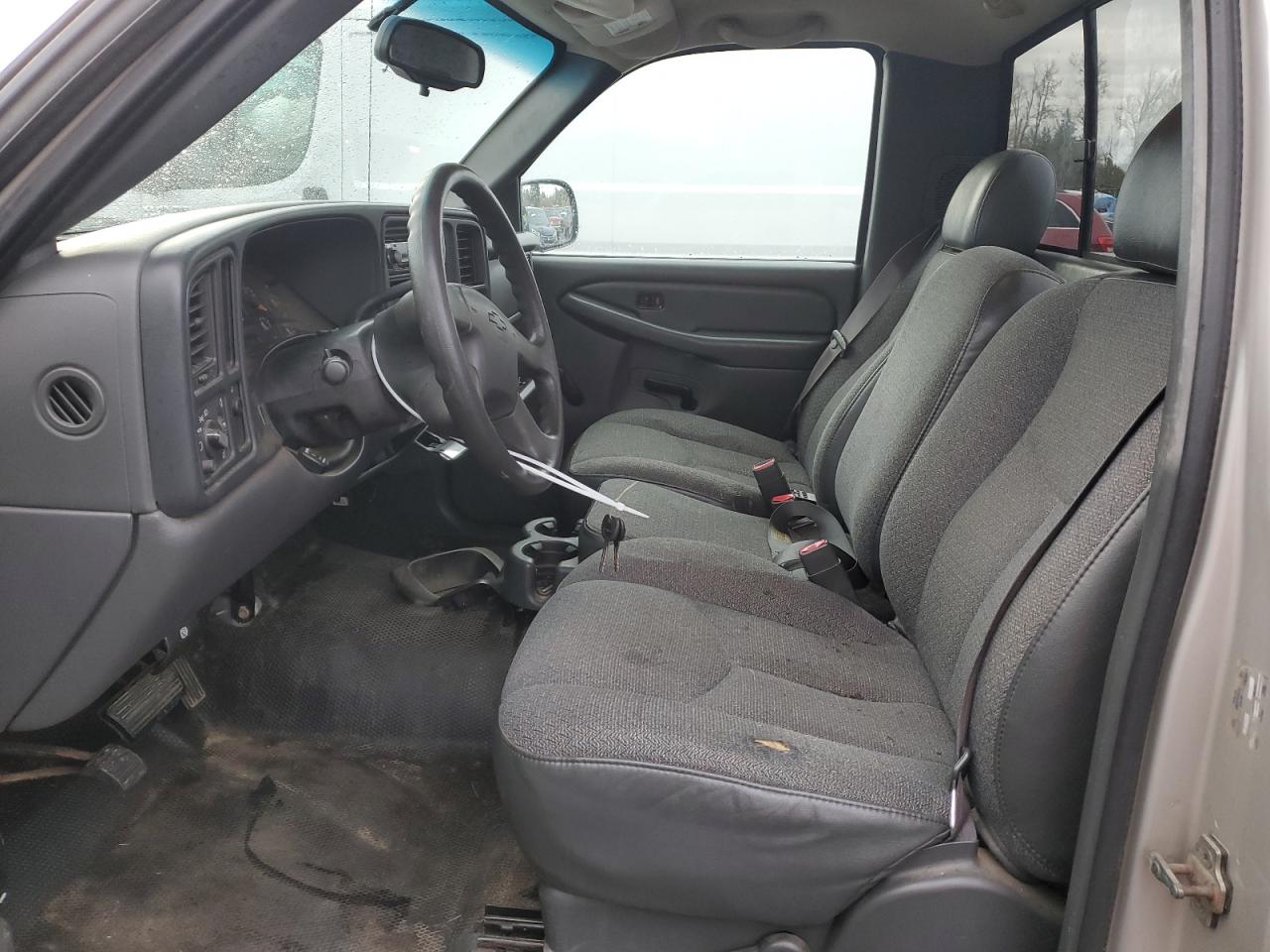 2005 Chevrolet Silverado - Image 7