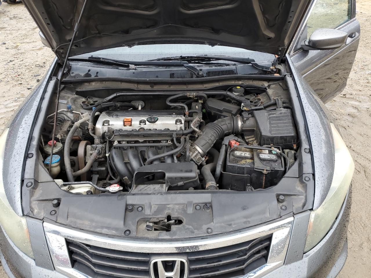 2010 Honda Accord - Image 13