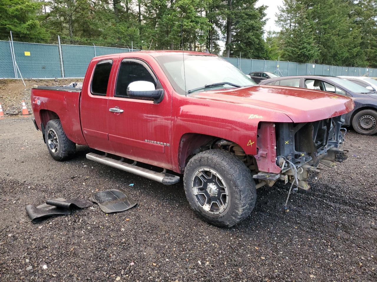 2007 Chevrolet Silverado - Image 4