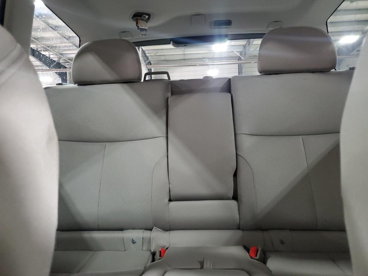 2010 Subaru Forester - Image 10