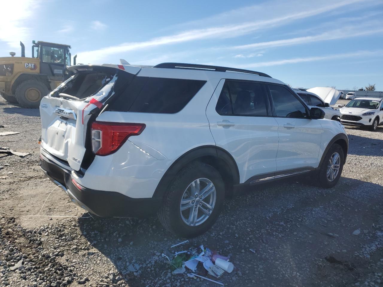 2022 Ford Explorer - Image 3