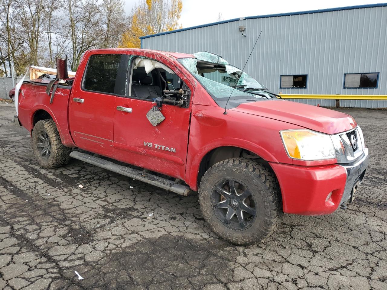 2010 Nissan Titan - Image 4