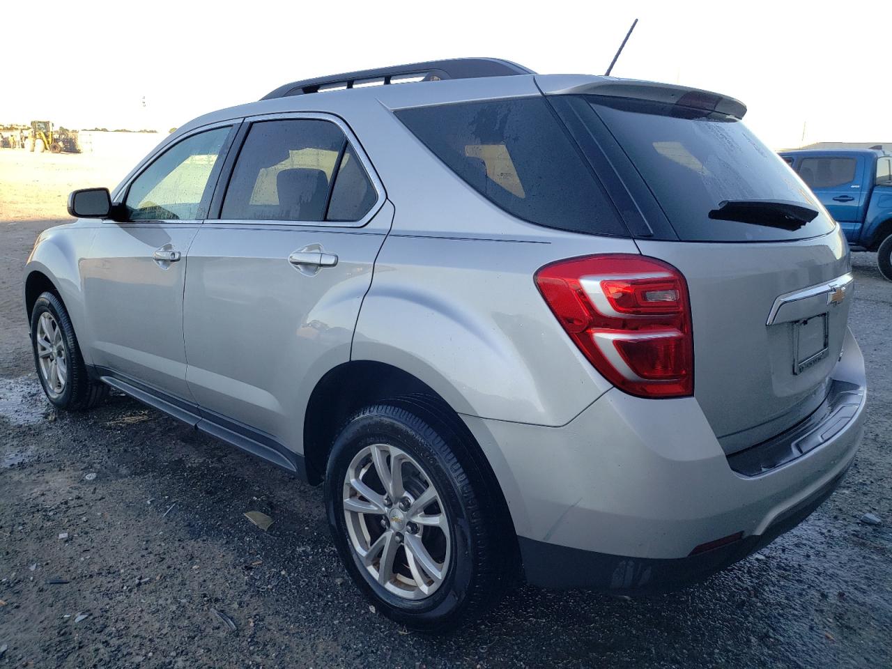 2016 Chevrolet Equinox - Image 2