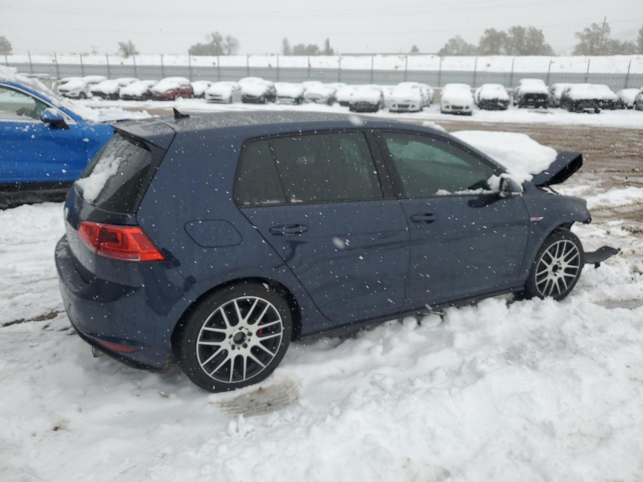 2017 Volkswagen GTI - Image 3