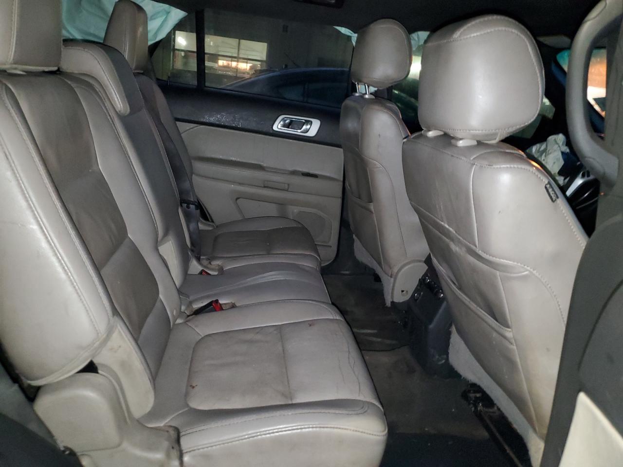 2013 Ford Explorer - Image 11