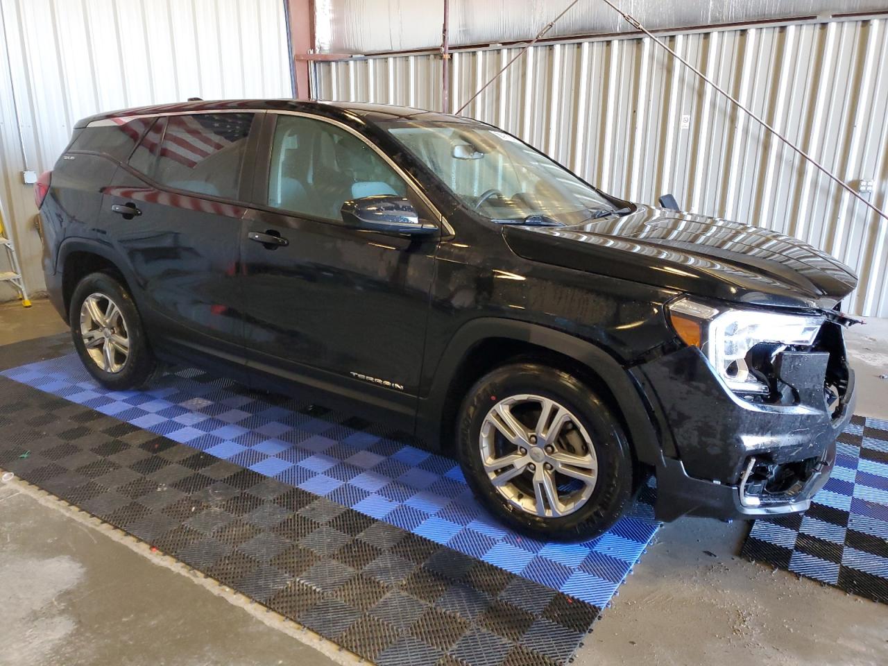 2022 GMC Terrain - Image 4