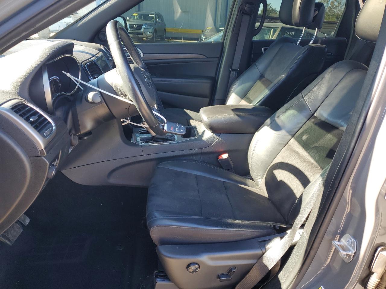2020 Jeep Grand Cherokee - Image 7