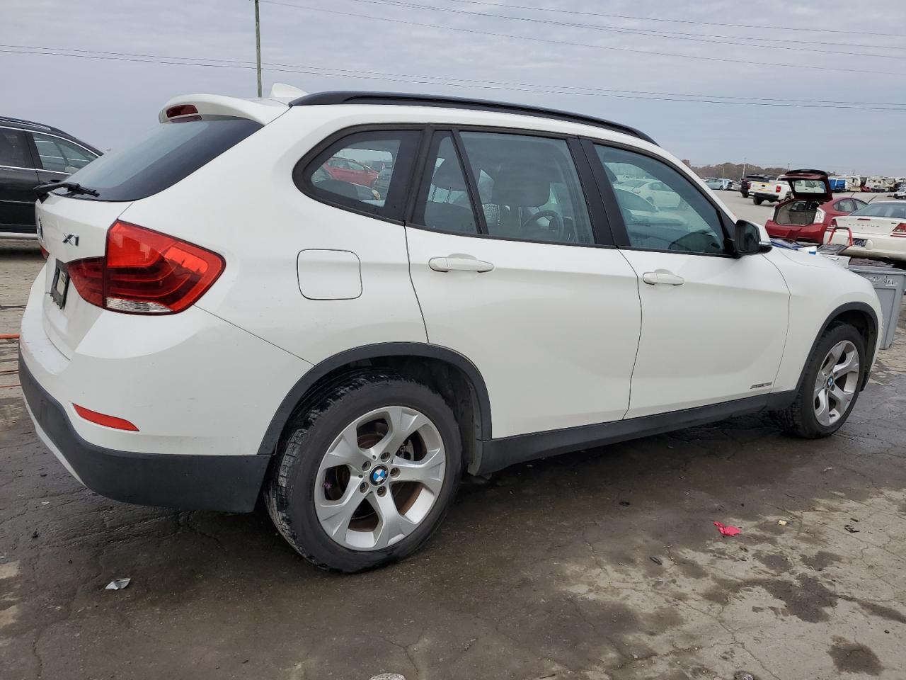 VIN WBAVM1C5XFV314965 2015 BMW X1 no.3