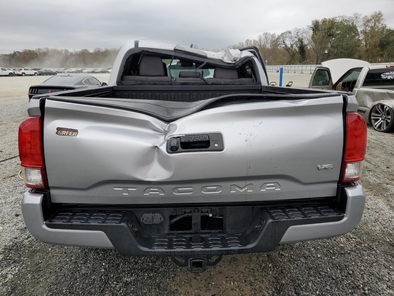 2017 Toyota Tacoma - Image 6