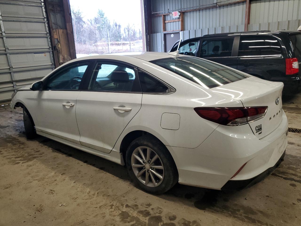 VIN 5NPE24AF8KH777932 2019 HYUNDAI SONATA no.2