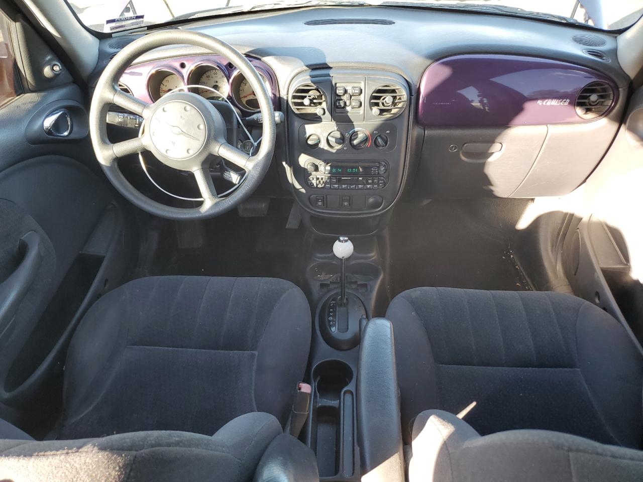 2004 Chrysler PT Cruiser - Image 8