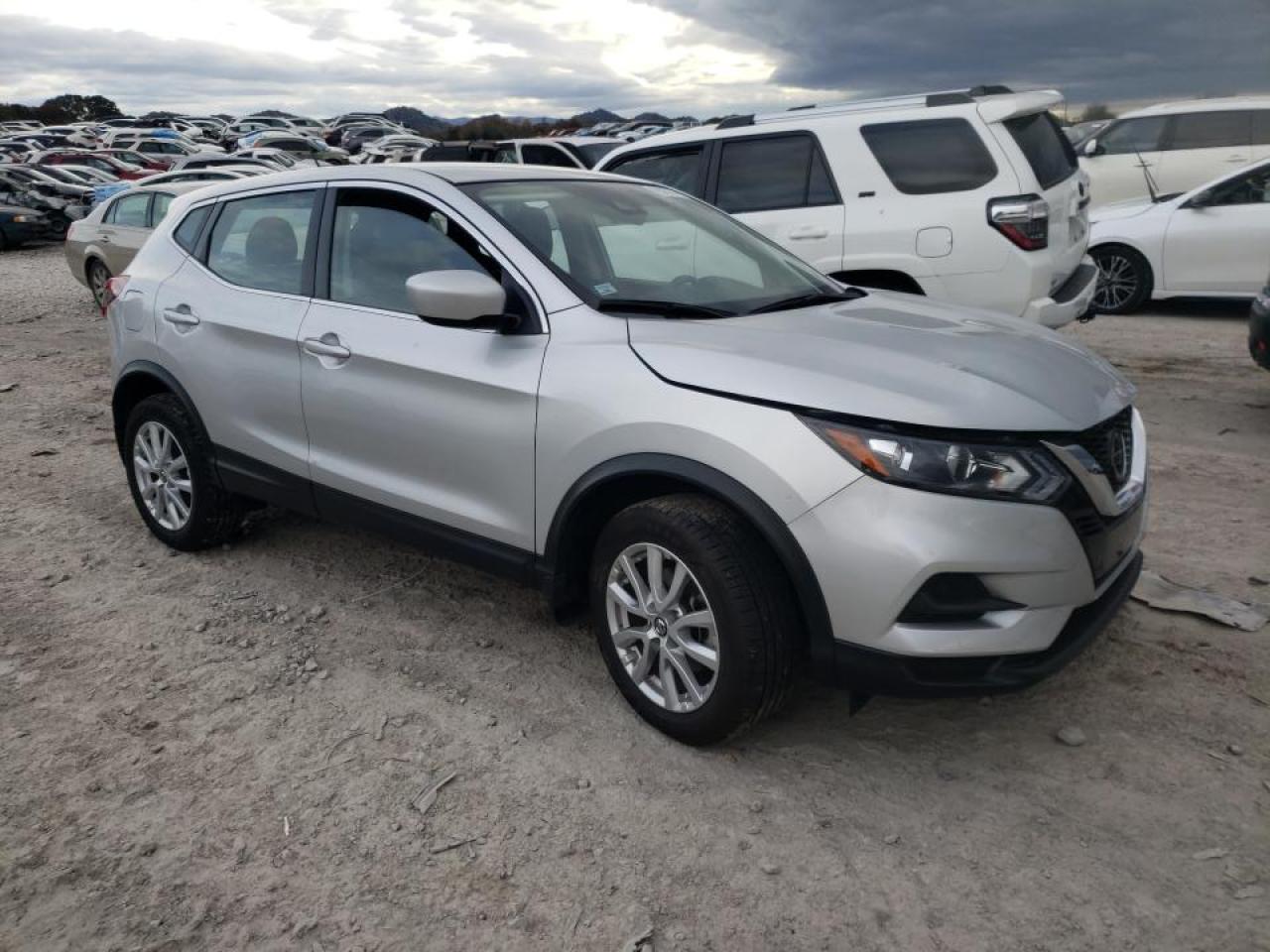 2020 Nissan Rogue - Image 4